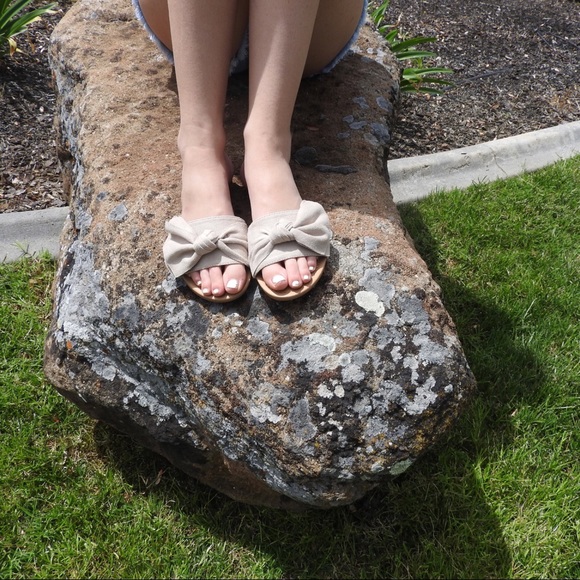 CLEARANCE-NO OFFERS PLEASE‼️Shannon Slip On’s - Picture 3 of 5